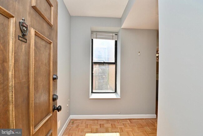 Building Photo - 1830 17th St NW