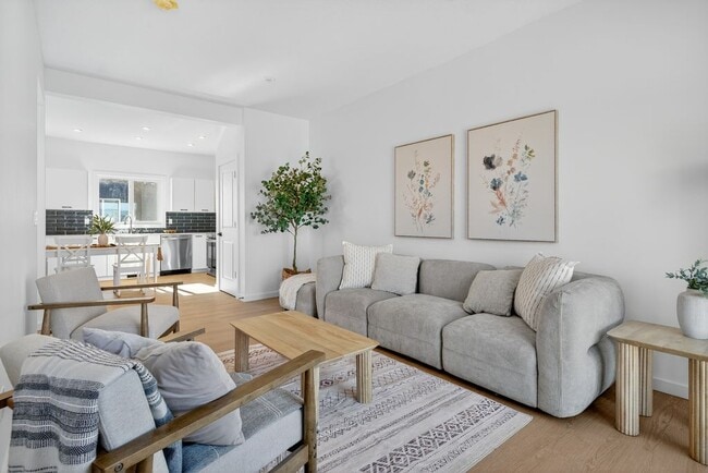 Building Photo - 7037 Fane Rd