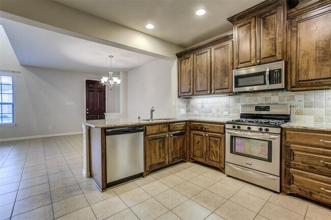 Foto del edificio - 672 S Greenville Ave