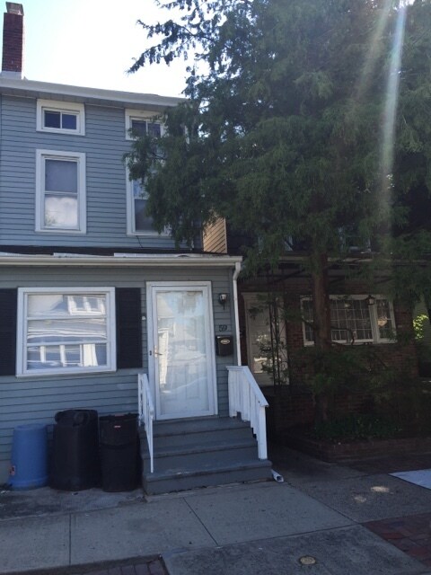 Primary Photo - Hamilton