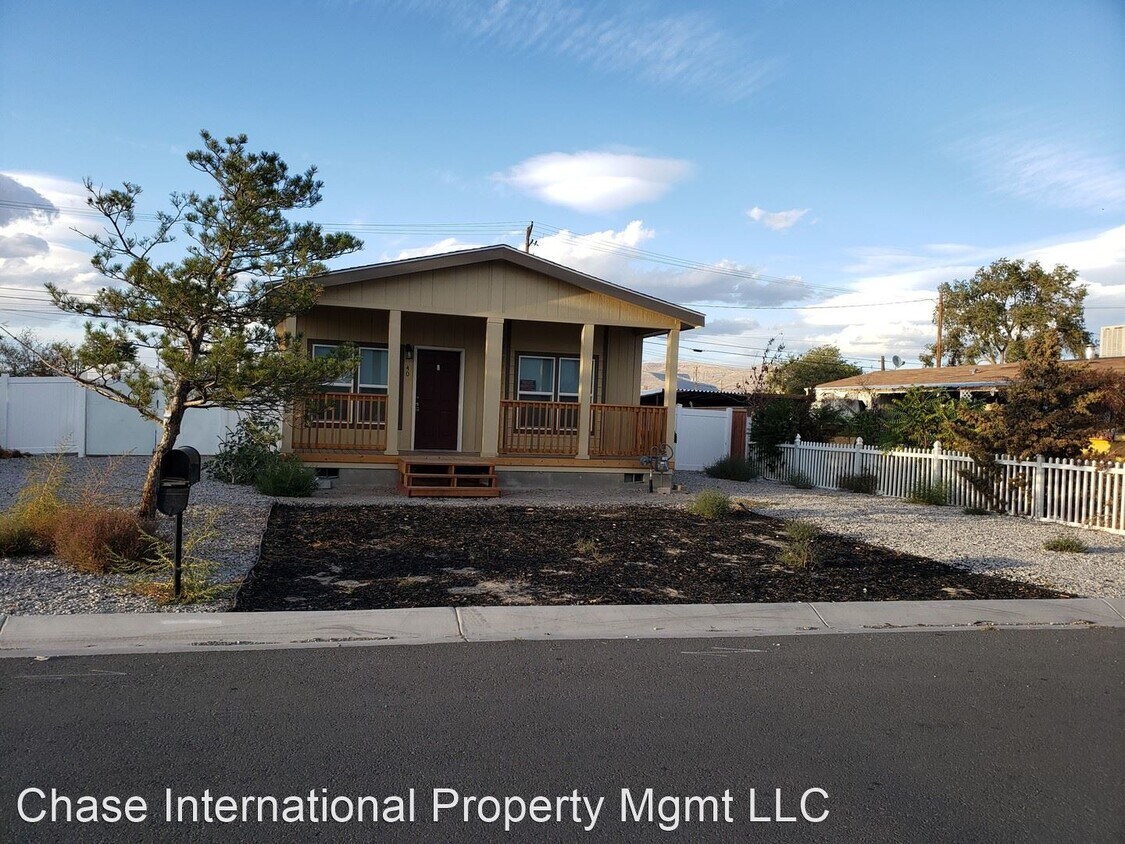 3 br, 2 bath House 40 Mortensen Lane House Rental in Fernley, NV