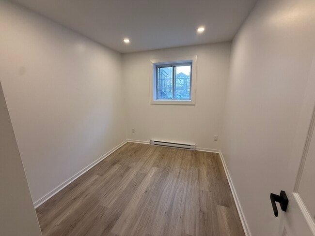 Building Photo - 7032 Rue Birnam