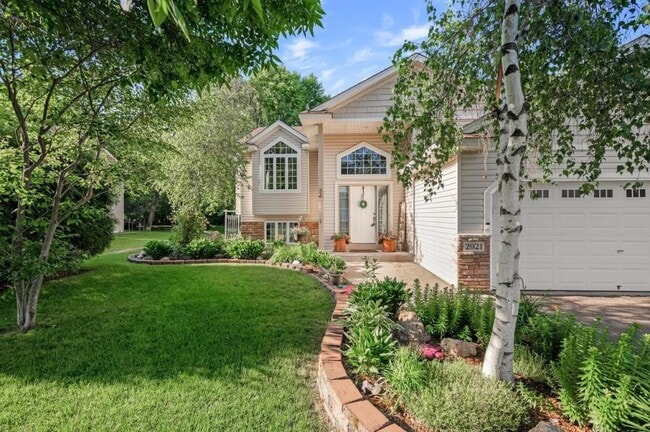 Foto del edificio - 2921 235th Ave NW