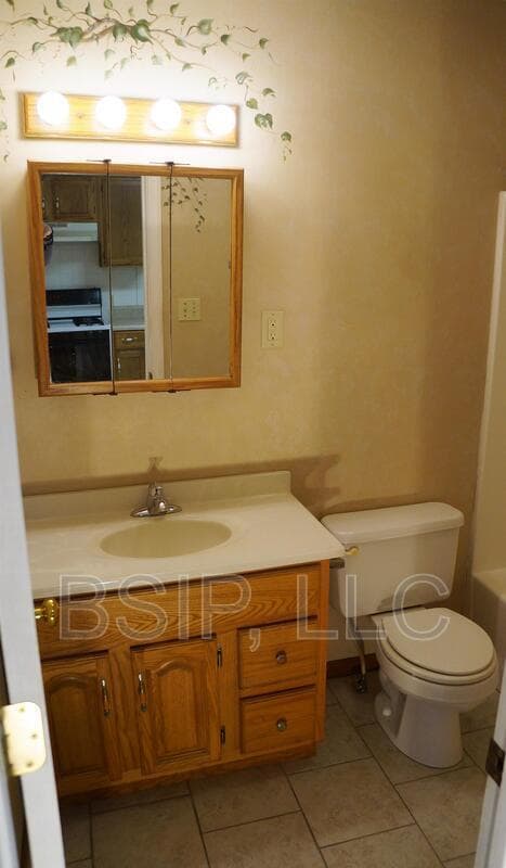 Building Photo - 1141 NE Chester Ave