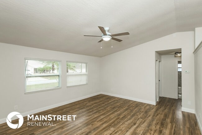 Building Photo - 764 Gelaso St SW