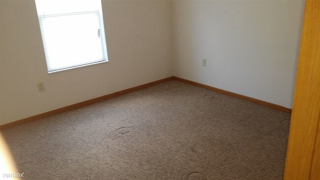 Building Photo - 2 br, 1.5 bath Apartment - Marshridge