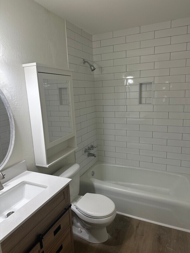 Foto del edificio - 10318 Starwood Dr