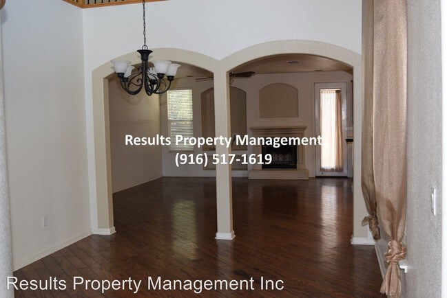 Foto del edificio - 4 br, 3 bath House - 1424 Redwood Dr.
