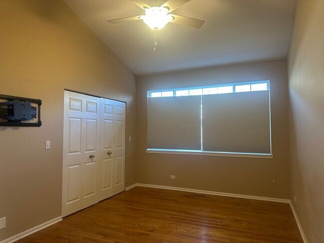 Building Photo - 2449 Stonegate Rd