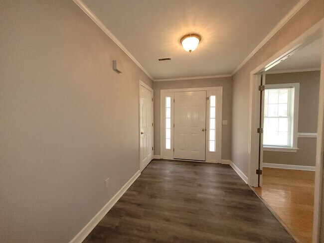 Building Photo - Albemarle Plantation