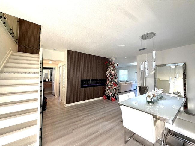 Foto del edificio - 2661 SE 24th Ct