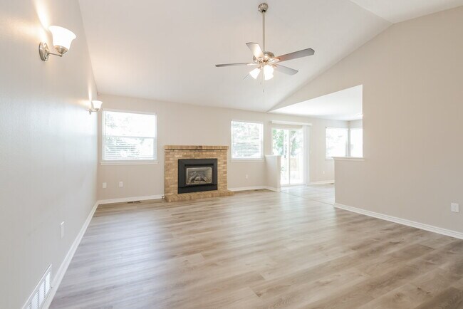 Foto del edificio - 3745 W Union Ave