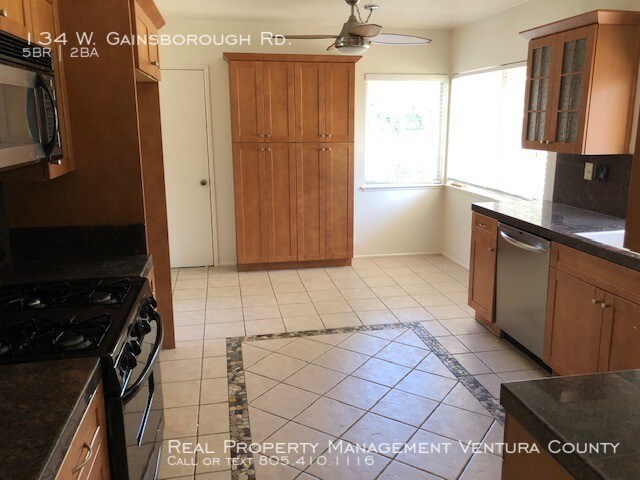 Foto del edificio - PERFECT 5 BEDROOM HOME IN THOUSAND OAKS