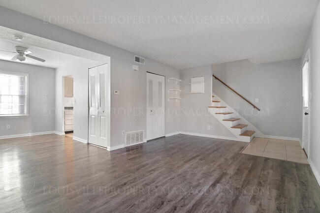 Foto del edificio - 404 W Hill St