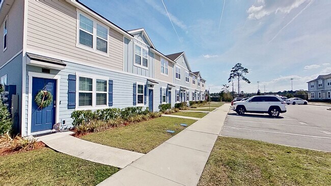 Foto del edificio - Beautiful townhome in Whispering Creek available now!