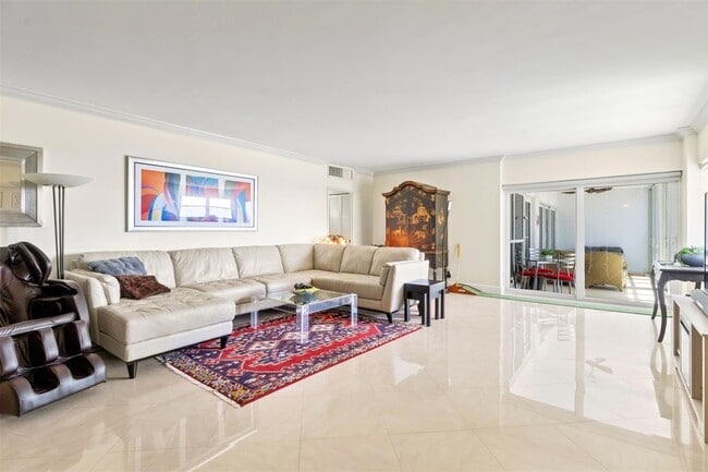 Building Photo - 111 N Pompano Beach Blvd