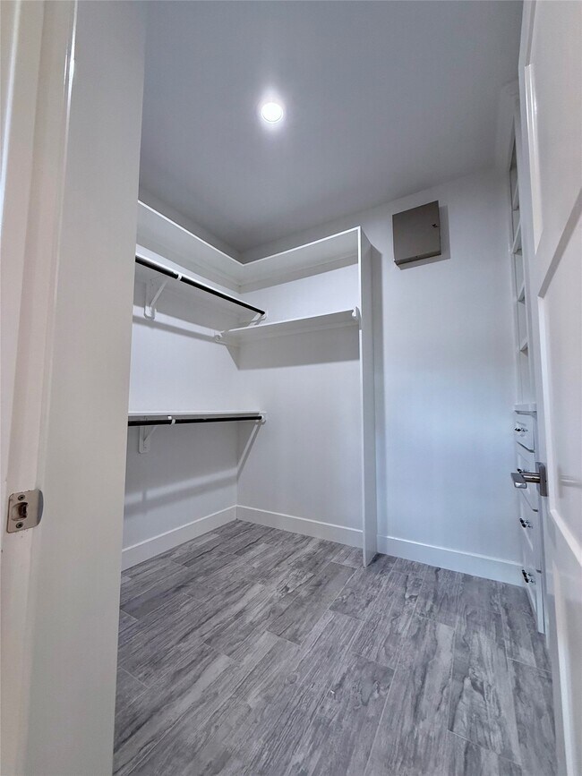 Foto del edificio - 16119 Port O Call St