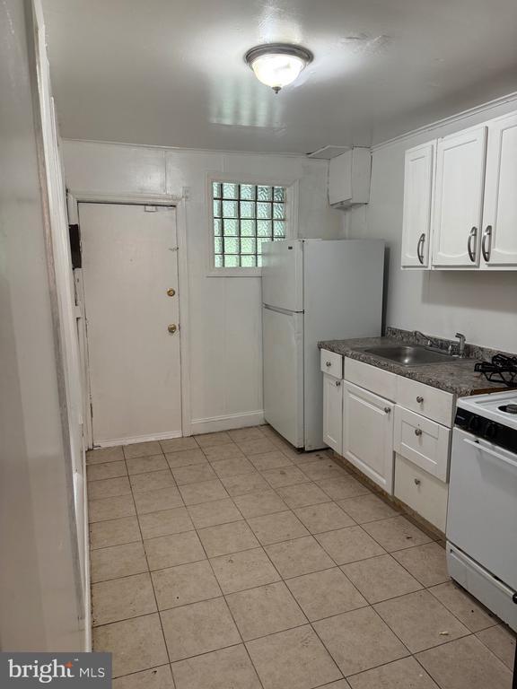 Foto principal - 1227 W Saratoga St