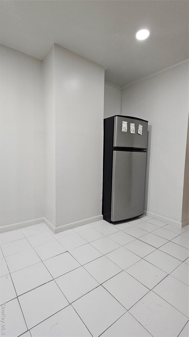 Foto del edificio - 272 New Jersey Ave