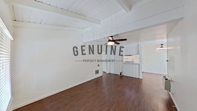 Foto del edificio - Upstairs 1 Bedroom in Desirable Macarthur Village ~ Community Pool and Tennis Courts