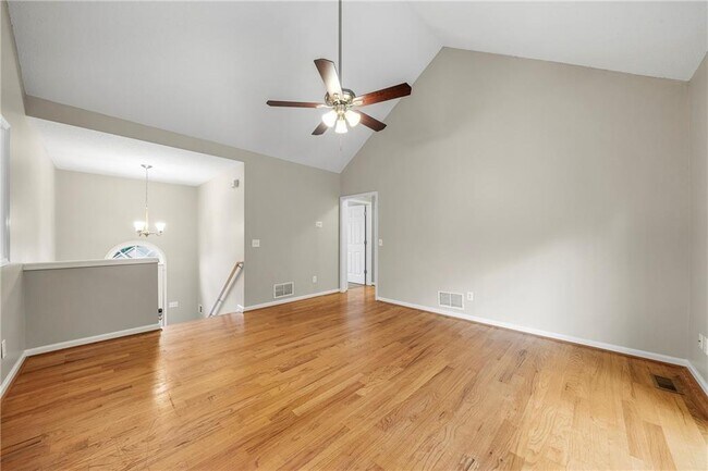 Foto del edificio - 19 Piedmont Ln