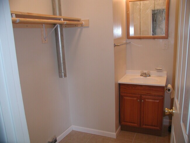 18863 WASHER DRYER HOOK UPS - 18863 E Wigwam Dr