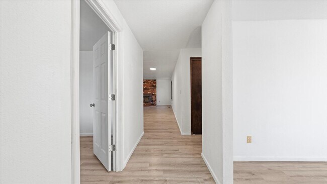 Foto del edificio - Stunning 4-Bedroom Modern Home in West Richland