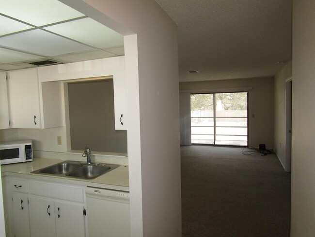 Building Photo - 401 Airport Ave E
