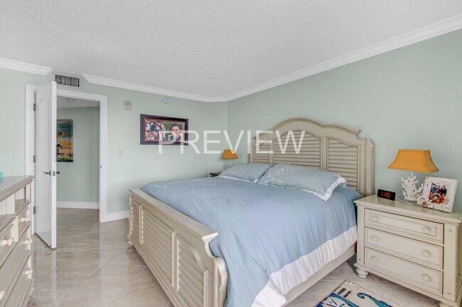 Building Photo - 3000 N Ocean Dr