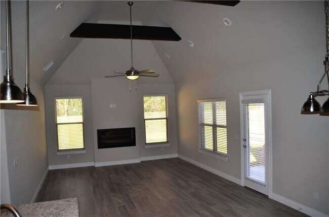 Foto del edificio - 1800 SW Riverstone Rd