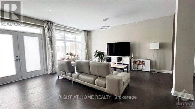 Building Photo - 505 Breccia Heights