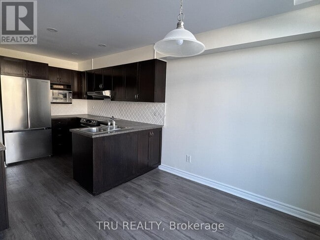 Building Photo - 247 Hunterbrook St