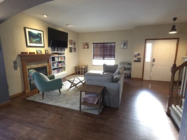 Foto del edificio - 5215 Stuart St