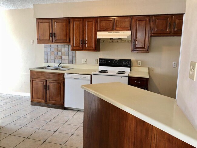 Foto del edificio - 6996 S Dairy Ashford Rd