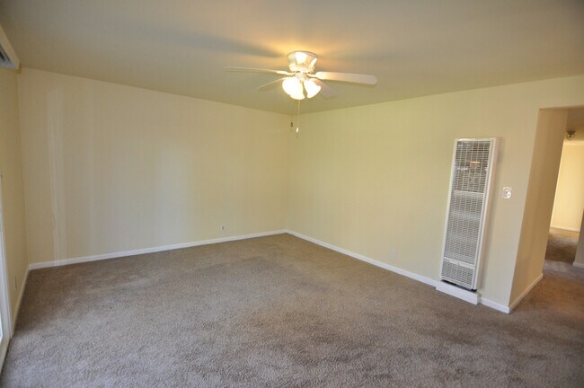 Building Photo - 4/2 Cambrian Home with Spacious Backyard