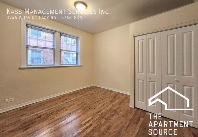 Building Photo - 3746 W Irving Park Rd