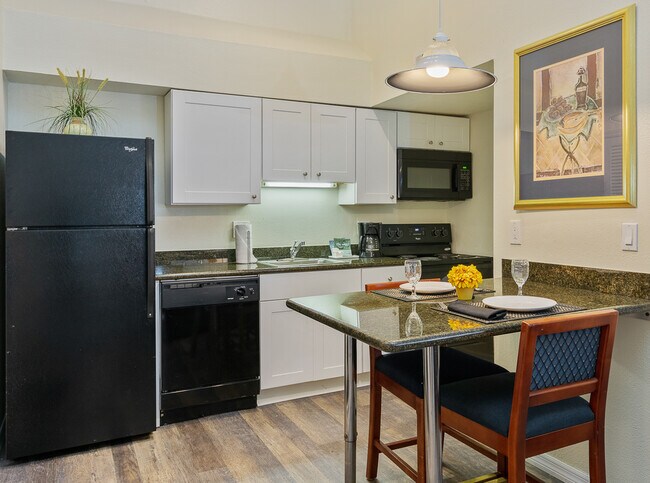 Building Photo - 3075 N Rocky Point Dr E