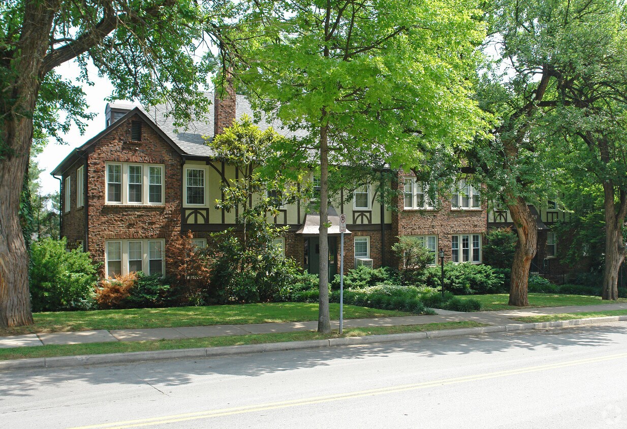 Foto principal - 1920 Portland Ave