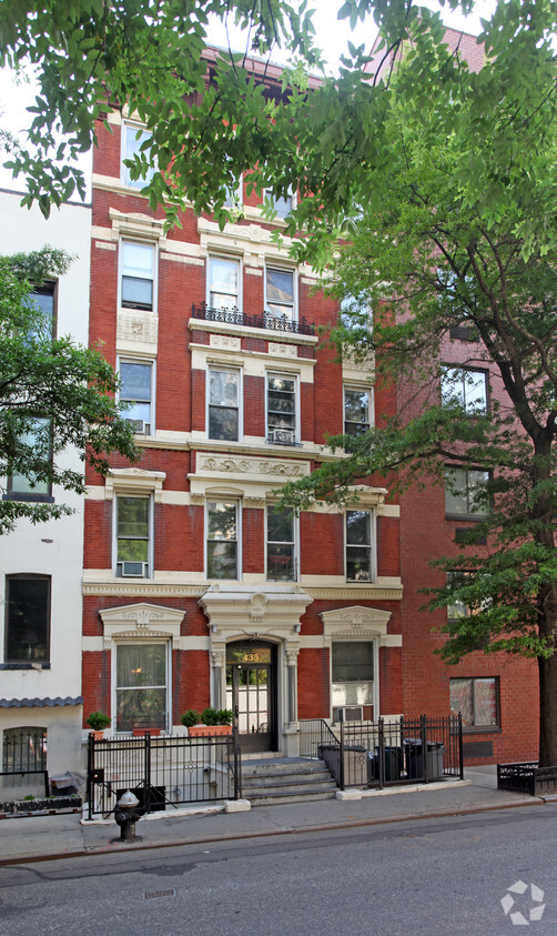 Foto principal - 435 W 43rd St