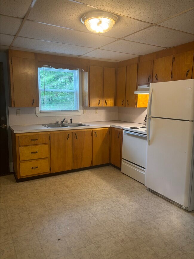 Foto del edificio - 475 Falmouth Rd