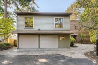 Building Photo - 9213 NE 131st Ct