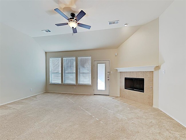 Building Photo - 8925 Brook Hill Ln