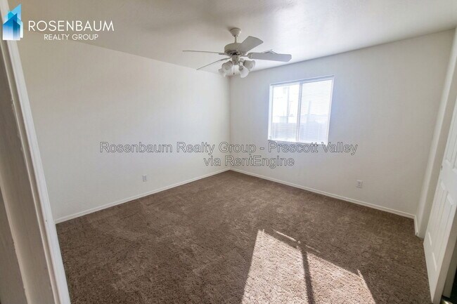 Foto del edificio - 8127 E Rosalie Rd