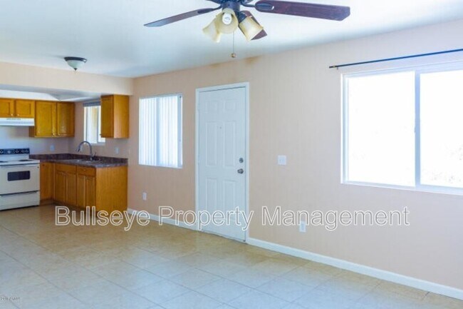 Foto del edificio - 2701 E Beck Ln