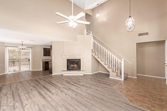 Foto del edificio - 4453 E Wildwood Dr