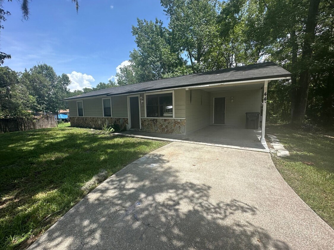 Primary Photo - Cozy Green Cove Springs Home For Rent