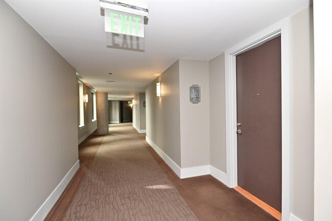 Building Photo - 5005 Hidalgo St