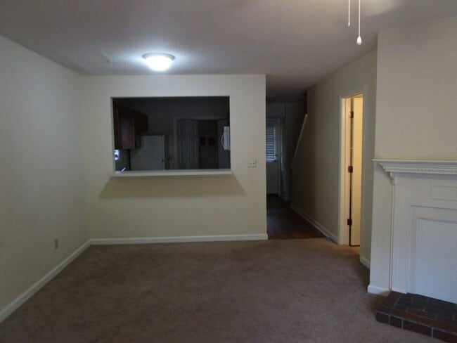 Building Photo - 660 Archdale Dr