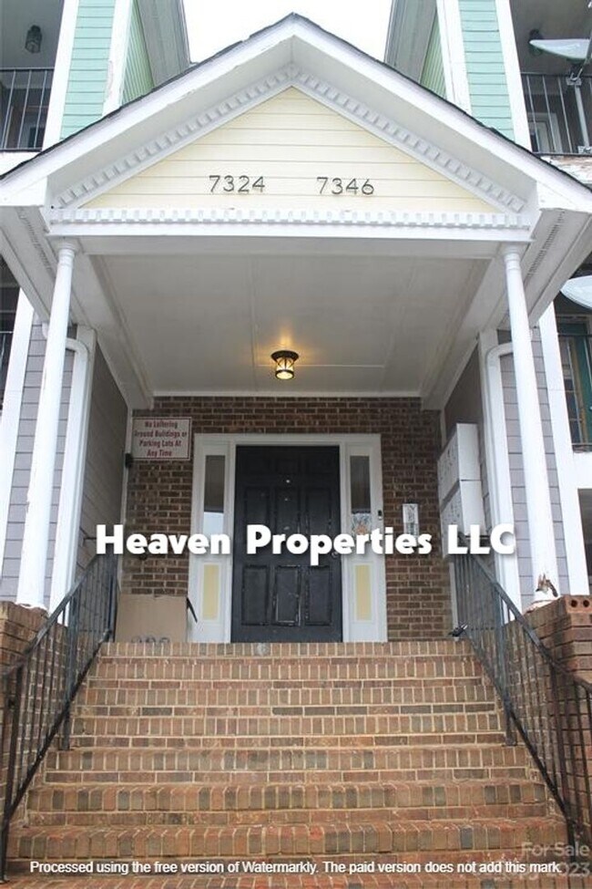 Foto del edificio - 7340 Rose Terrace Ct
