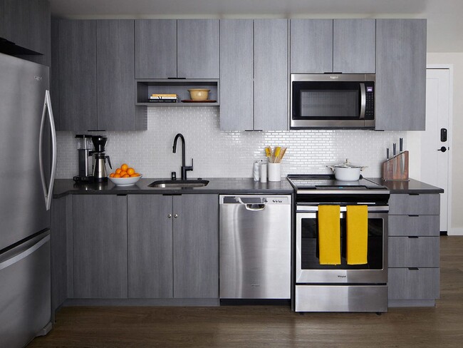 Fully-Equipped Kitchens with Stainless Steel Appliance - Sentral First Hill